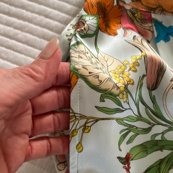 Johnny Was Workshop $298 MSP 💯 Silk Wide Leg Floral Palazzo Pale Blue Red Green - Picture 5 of 9